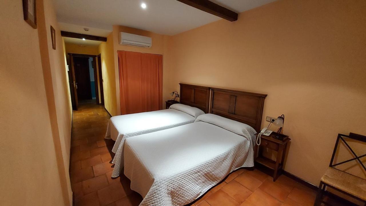 Hotel Rural Carlos I Garganta la Olla Exterior foto